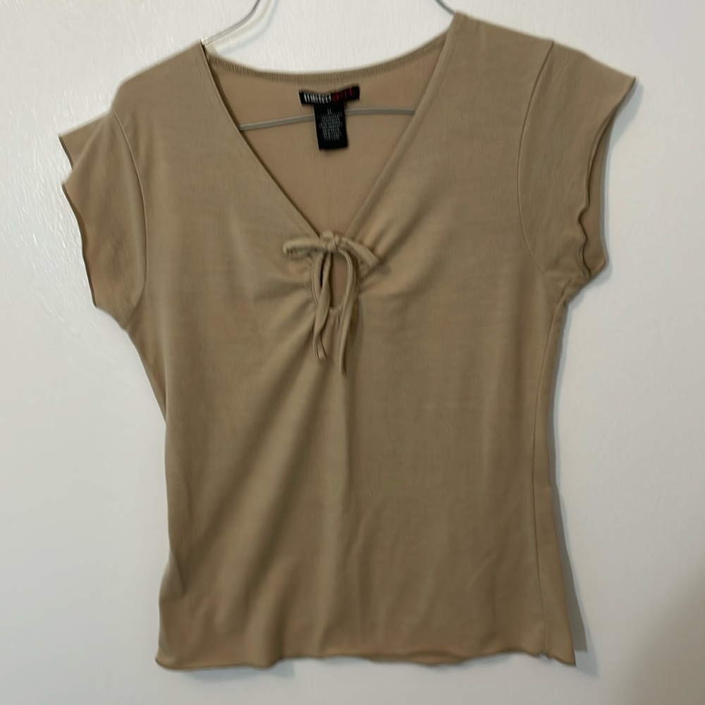 Metro Girl medium keyhole v neck t shirt tan 62% polyester 33% rayon 5 % spandex